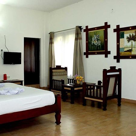 Wayanad Gate Resort 玛纳多迪 外观 照片