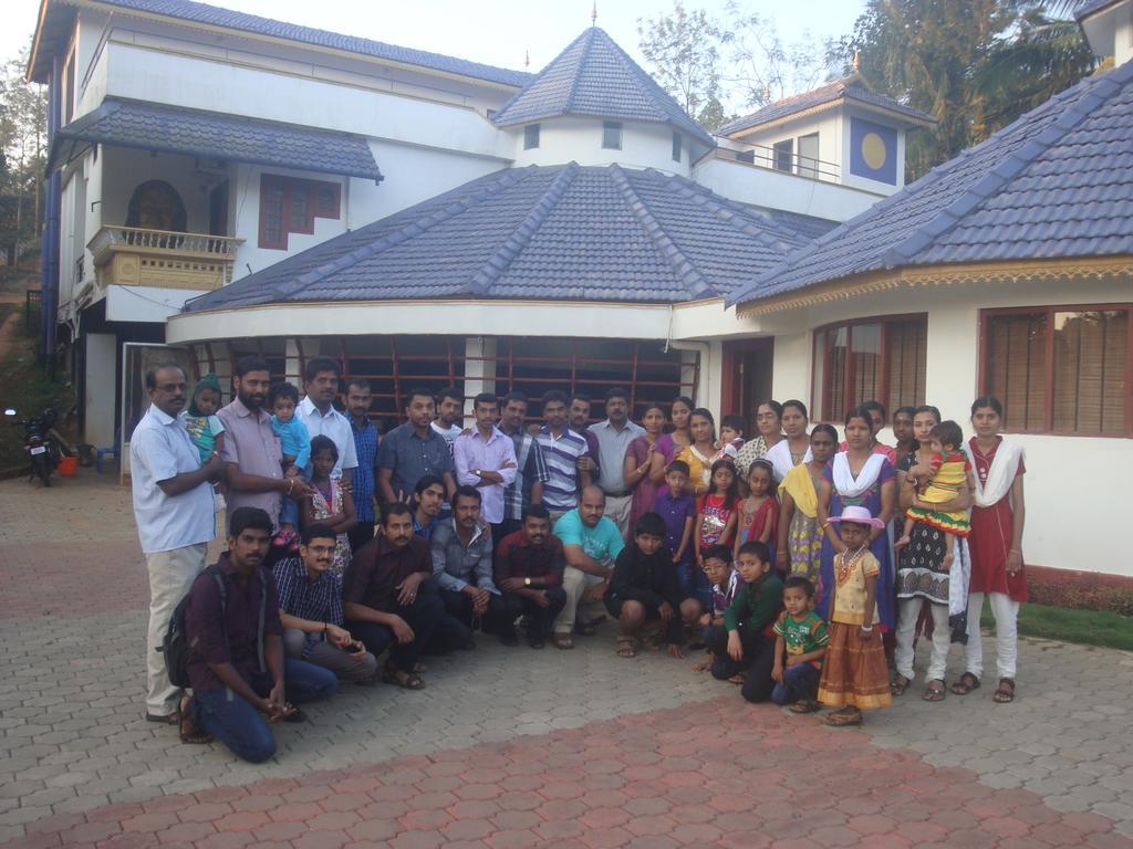 Wayanad Gate Resort 玛纳多迪 外观 照片